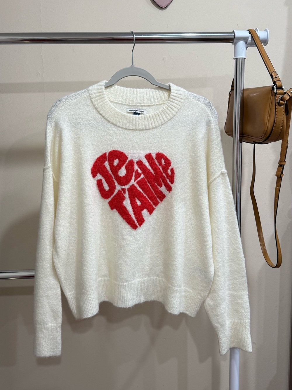 American Eagle Outfitters White Crewneck Sweater with Red Heart 'Je T'aime'